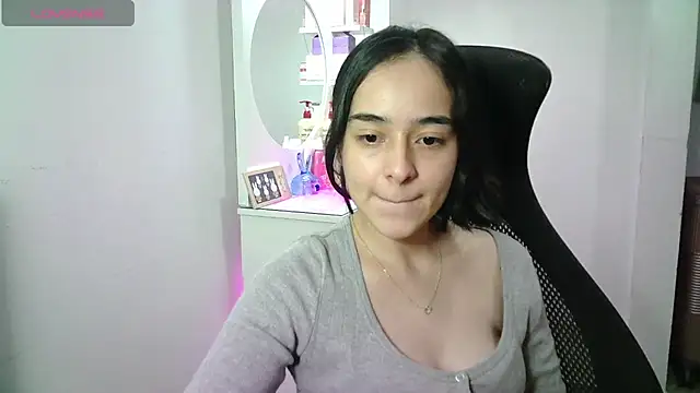 aineangeel live cam on StripChat