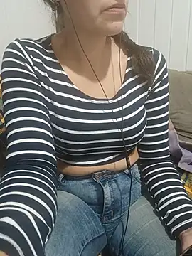 Lupita_sol live cam on StripChat
