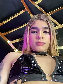 Valery2_salazar live cam on StripChat
