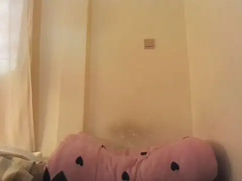 bunny_kiki live cam on StripChat