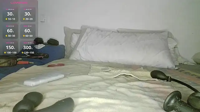 canarito18 live cam on StripChat