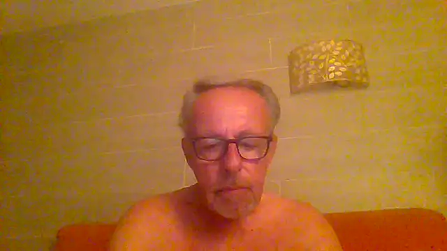 tuggy59 live cam on StripChat