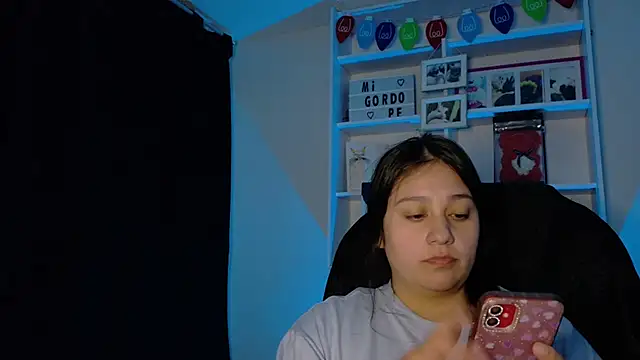 KOREN_JALAA live cam on StripChat