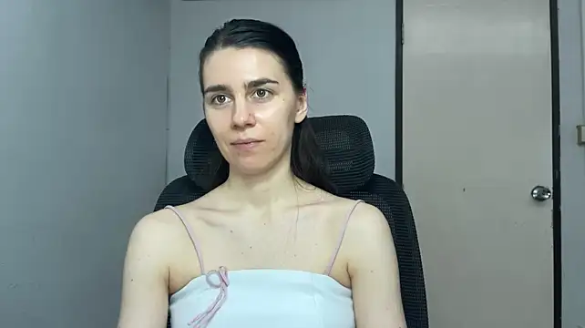 SassyJessi live cam on StripChat