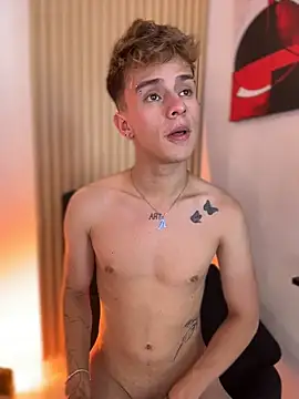 LiamWildx20 live cam on StripChat