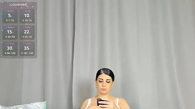 Elizabettalee live cam on StripChat