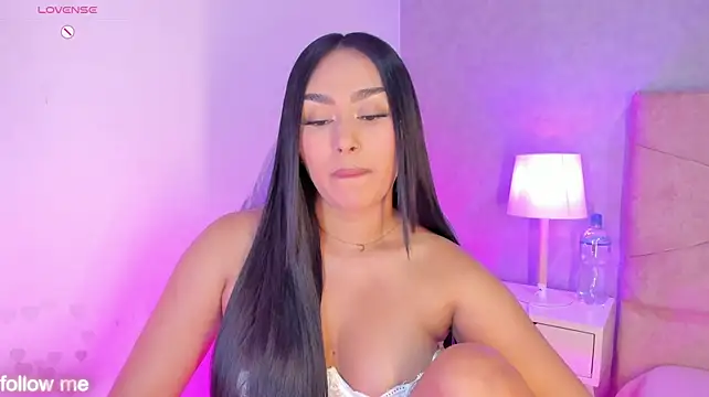 Cameliaa_Smiith live cam on StripChat