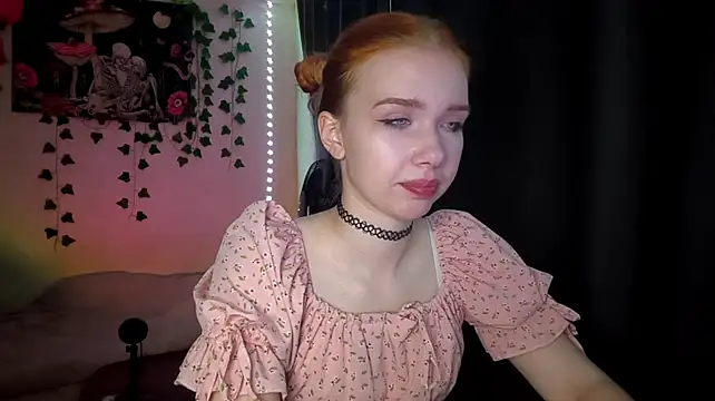 EngelFlood live cam on StripChat