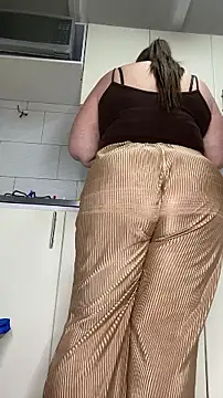 Chloee_Peach live cam on StripChat