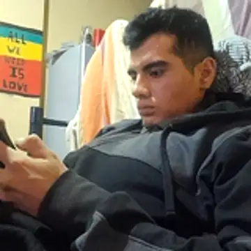 Ortiz3404 live cam on StripChat
