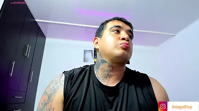 thiago__cp01 live cam on StripChat