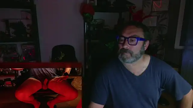 Hairyfred73 live cam on StripChat