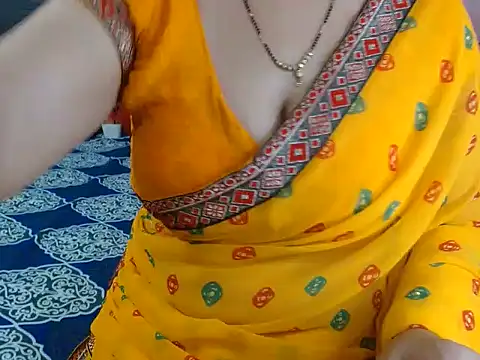 Sexy_Yashvi live cam on StripChat