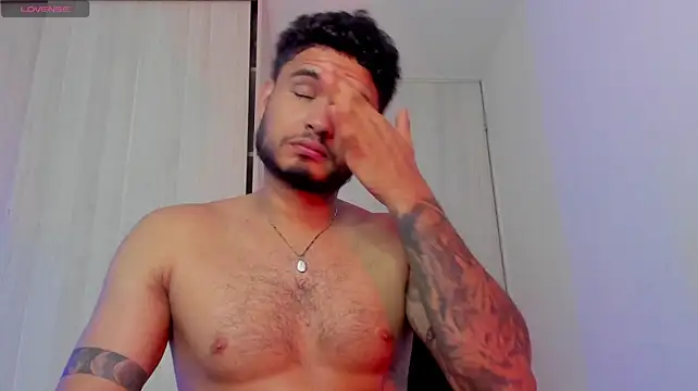 AUSTINN_TORRES live cam on StripChat