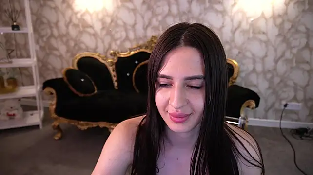 AlesiaDessmond live cam on StripChat