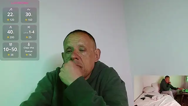 AlekNoir live cam on StripChat