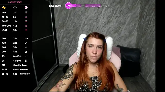 Reginasmilee live cam on StripChat