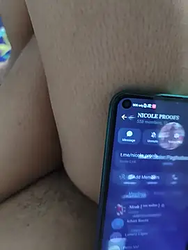 nicolellete live cam on StripChat