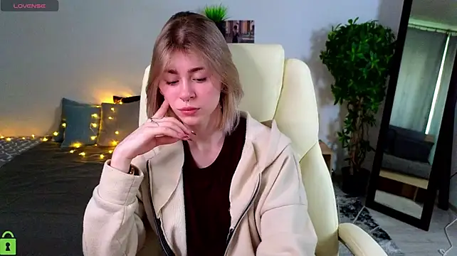 Lilycollins_ live cam on StripChat
