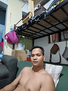 Mikee_1234 live cam on StripChat