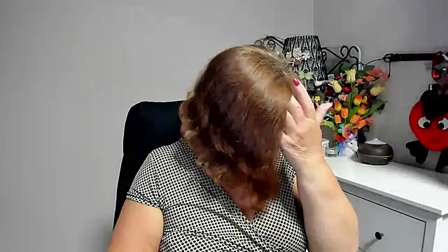 Adelewildx live cam on StripChat