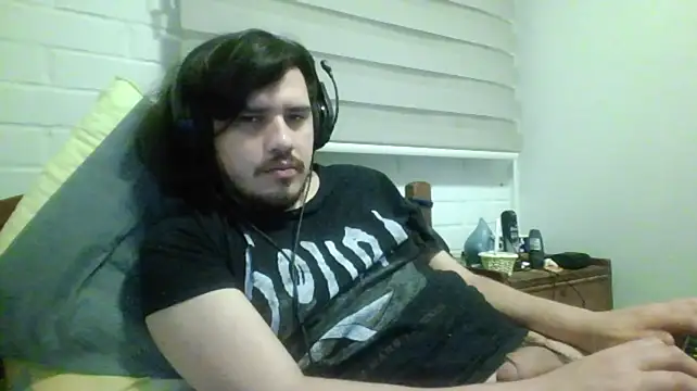 hung_weeb live cam on StripChat