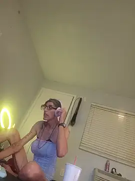 Taylorsexbot live cam on StripChat