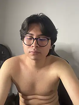 _Tommy_7 live cam on StripChat