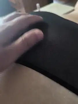 MadaamJizz_DickLewd webcam