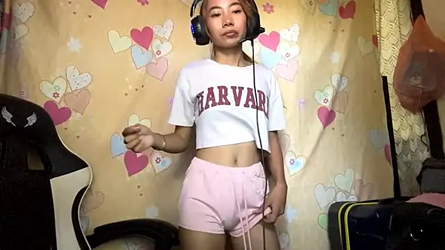 PiaSwida live cam on StripChat