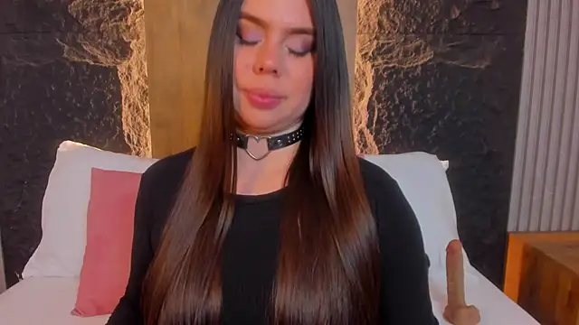 luna_blazze_ live cam on StripChat