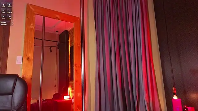 GrayAndrews live cam on StripChat