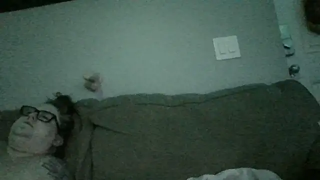 chloeluxe69 live cam on StripChat