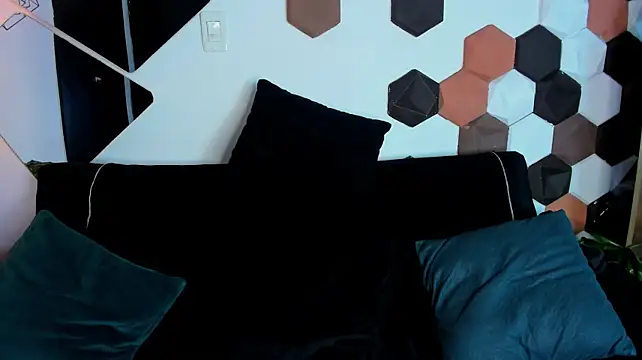 MikeEstevess live cam on StripChat