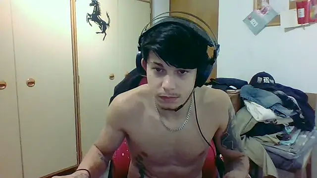 Akillas live cam on StripChat