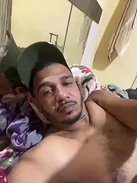 Lindp190194 live cam on StripChat