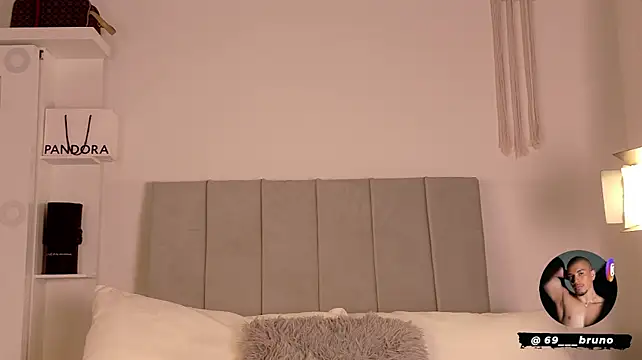 Bruno___69 live cam on StripChat