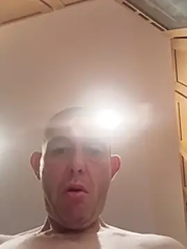 burby79 live cam on StripChat