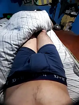 Lobosiberiano13 live cam on StripChat