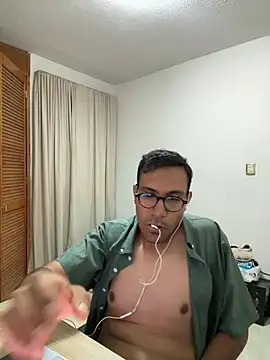 AdrianGarcia89 live cam on StripChat