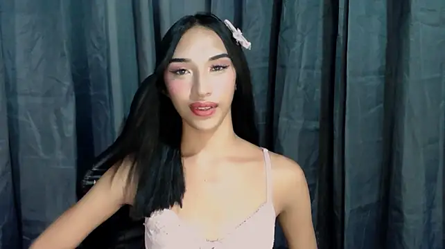 Velvet_Ysabelle live cam on StripChat
