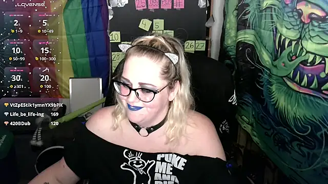 Kinky_Witch live cam on StripChat