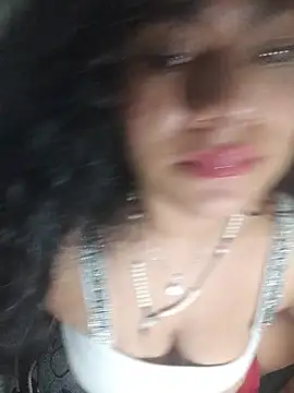 AntonellaMonroew live cam on StripChat