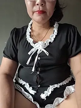 -Titihan- live cam on StripChat