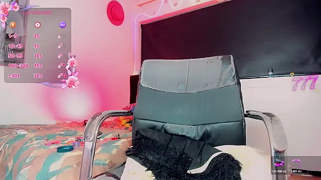 Kendall_hornyy live cam on StripChat