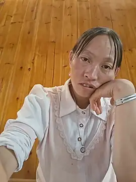 tcm-cute live cam on StripChat