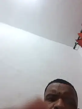 Claudioxavier2 live cam on StripChat