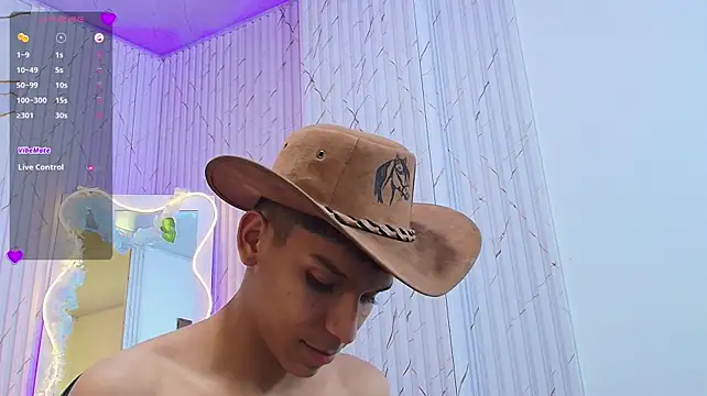 ANGELIC_TAY live cam on StripChat