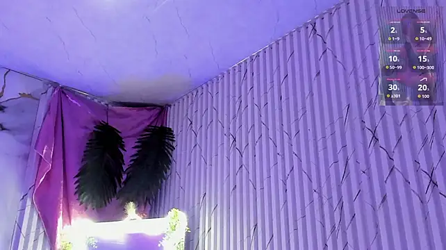 Naomy_tay1