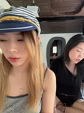xiaozz-001 live cam on StripChat